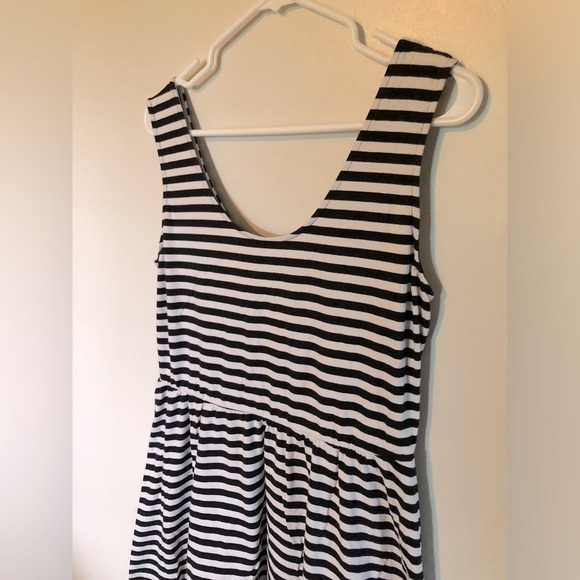 Who What Wear Classic Black and White Striped Sleeveless Long Summer Dress - Picture 2 of 7